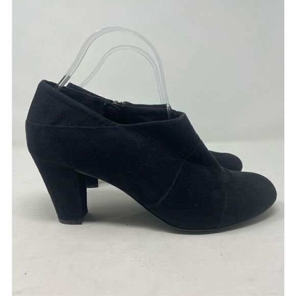 🔴 Mootsie Tootsie black vegan suede ankle booties size 9.5 - Picture 1 of 13
